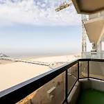 Seaside In Belgium With Ocean Views דירה